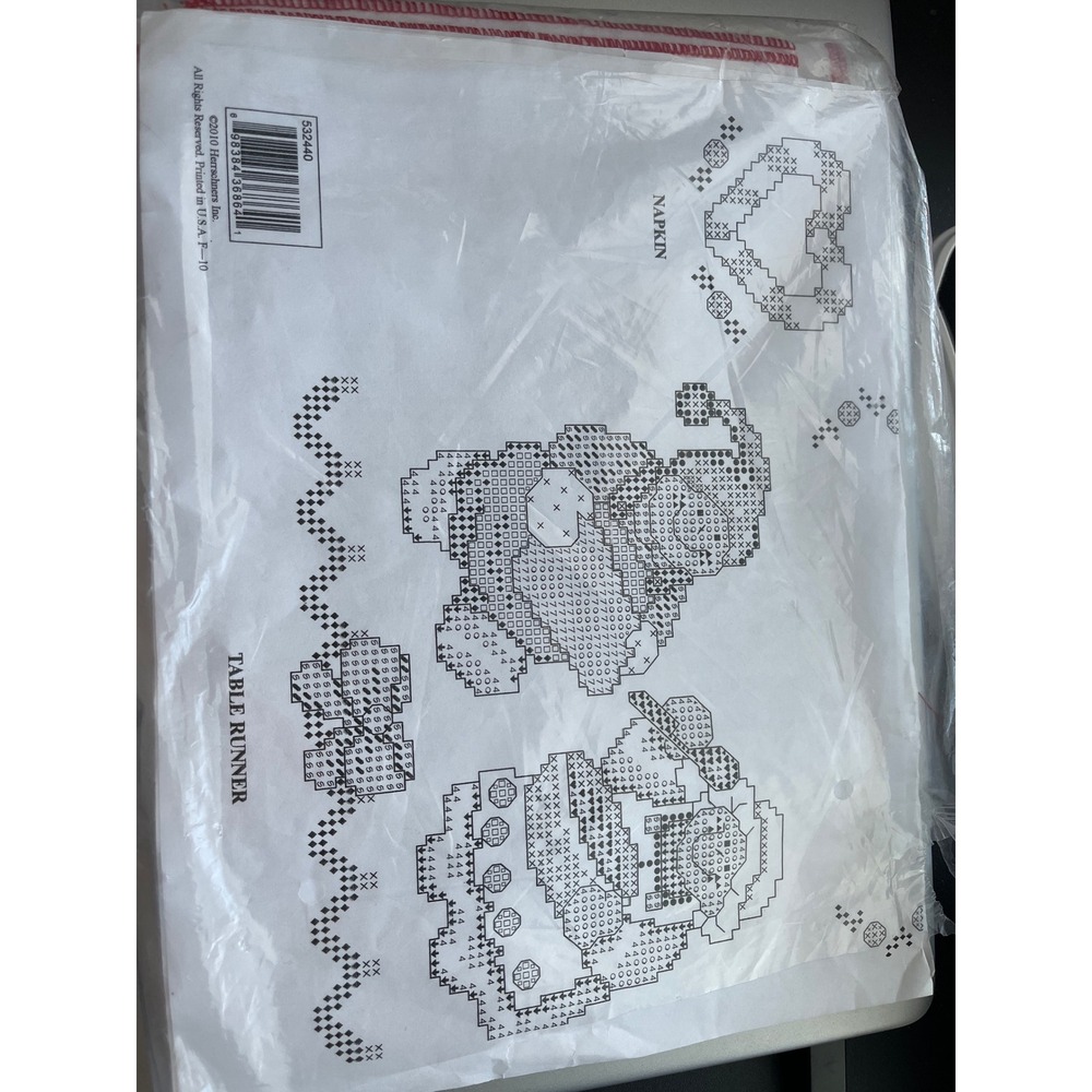 Herrschners Gingerbread Delight Stamped Cross Stitch Table Runner Napkin Kit